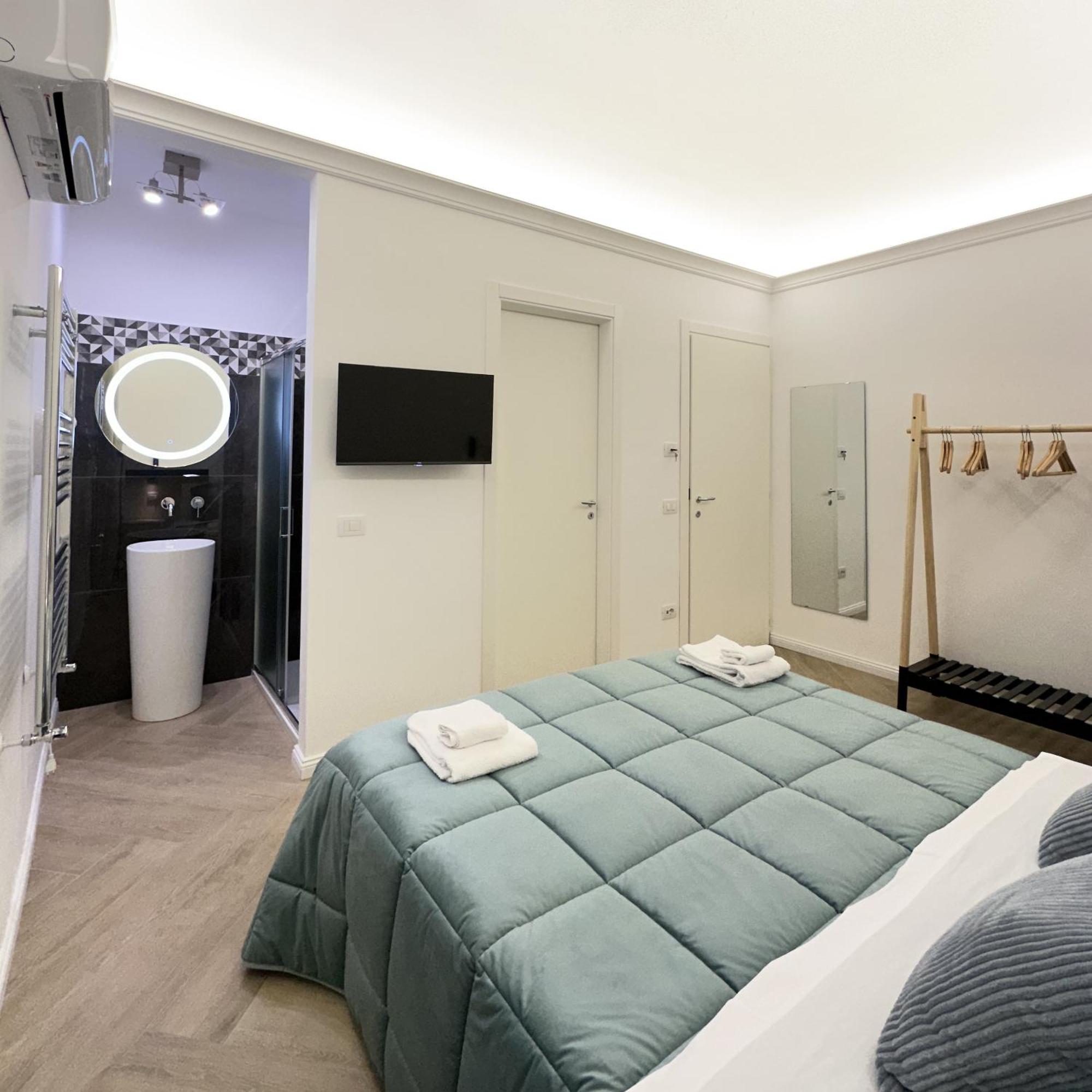 Vicki Vomero Rooms - Napoli 外观 照片